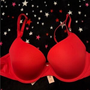 Victoria's Secret t-shirt push up/ full coverage 36 B